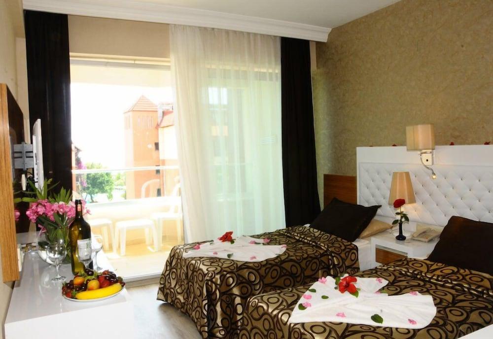 Club Tess Hotel Konaklı Eksteriør bilde