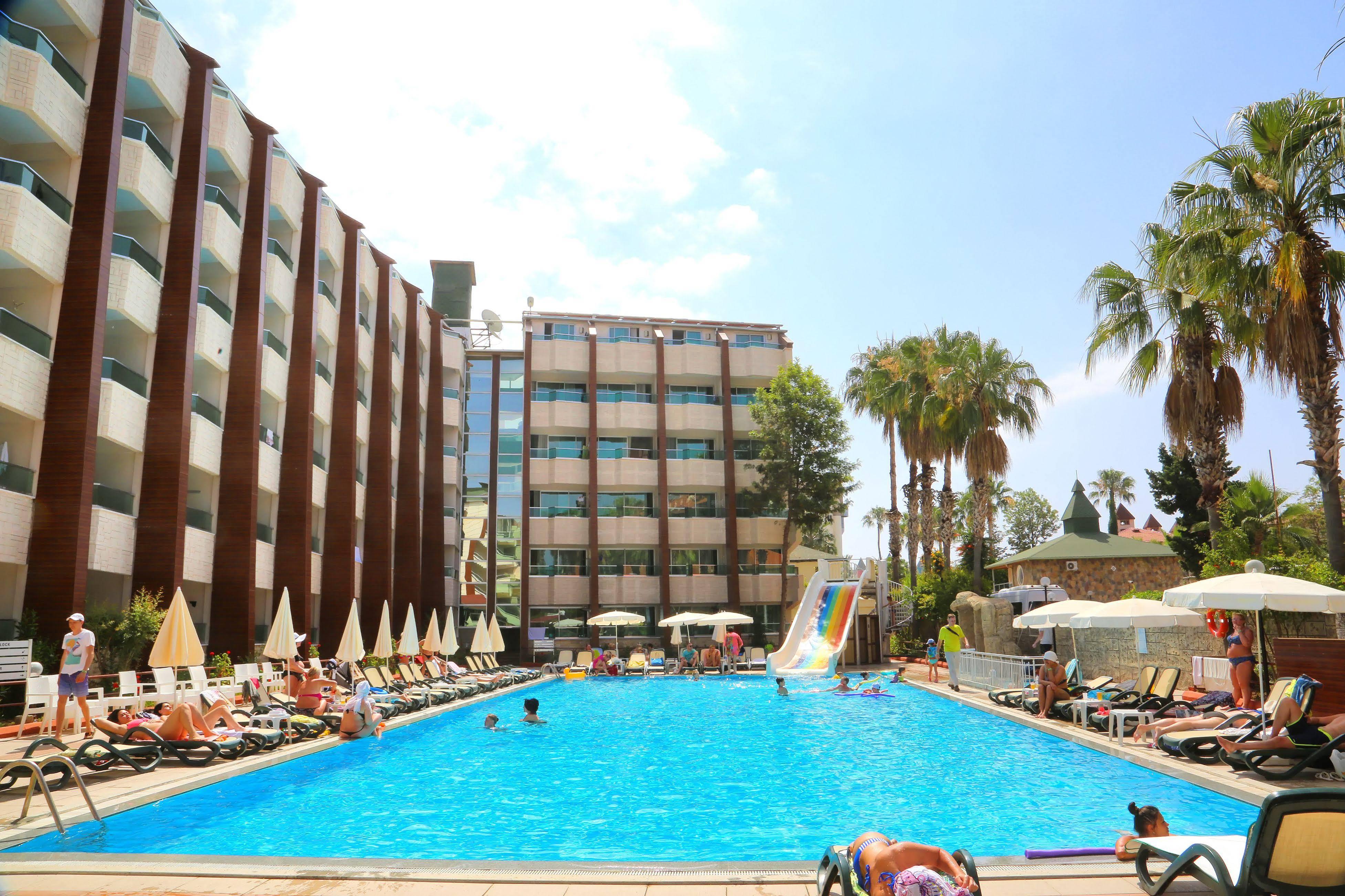 Club Tess Hotel Konaklı Eksteriør bilde